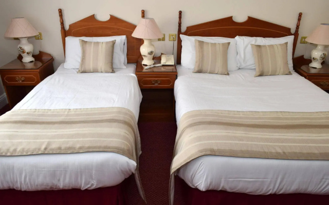 The Rhu Glenn Hotel