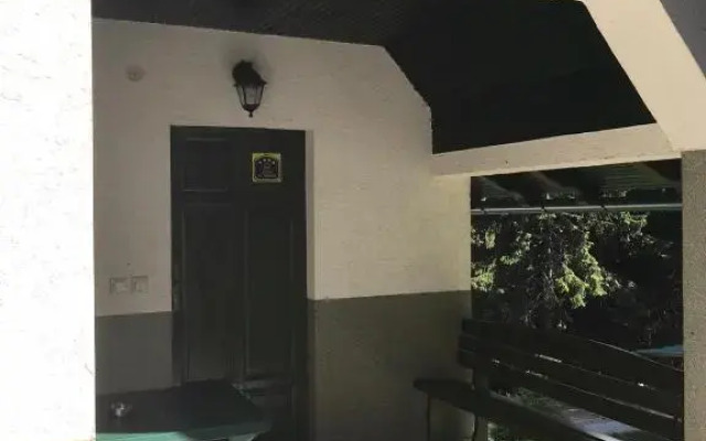 Guest House Golijski Dar