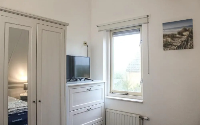 Stunning Home in Wemeldinge With 3 Bedrooms and Wifi