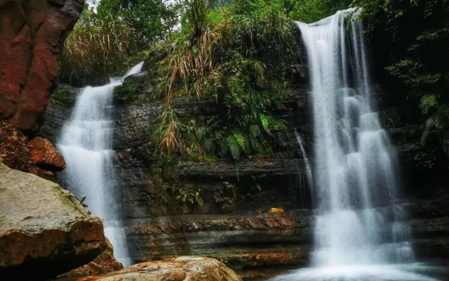 Whispering Mountains Boutique Hotel