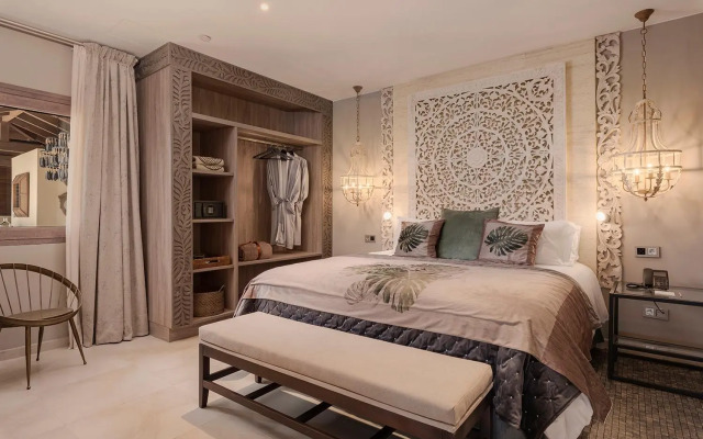 Royal River, Luxury Hotel - Adults Only