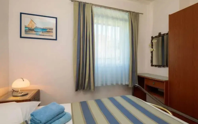 Apartment Oaza - Three Bedroom Apartment With Terrace and Sea View