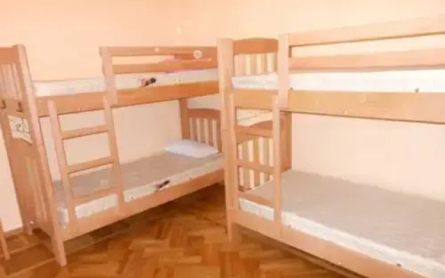 HoneyHostel