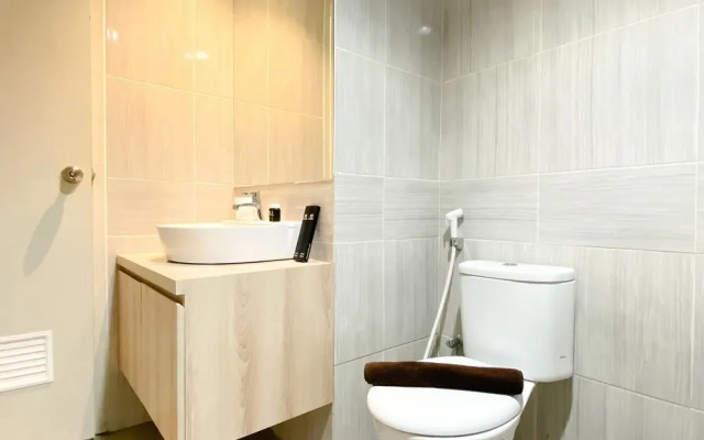 Spacious And Homey 1Br Vasanta Innopark Apartment