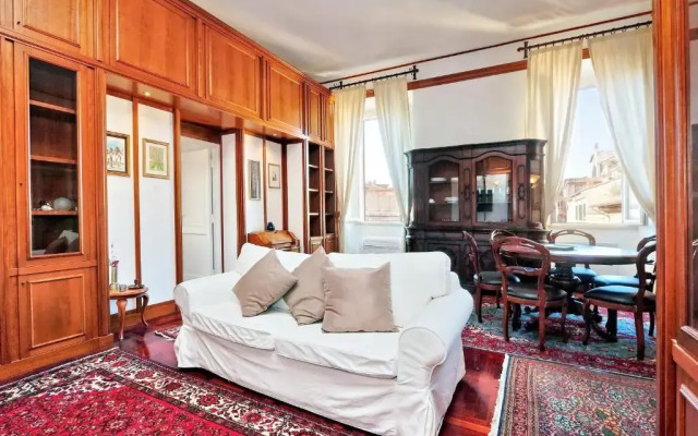 Pantheon Family Romantic Suite