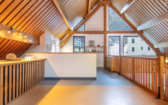 Mountain Lodging With Private Balcony