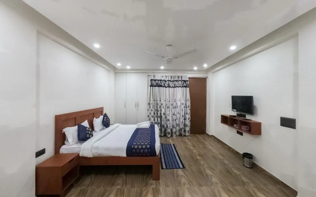 Under My Roof Luxury Apartment
