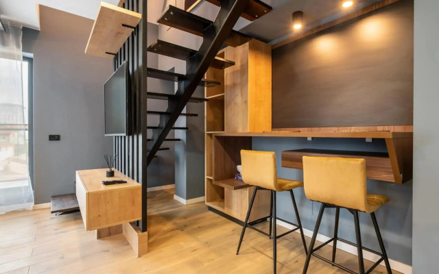 Sunflower- Designer 2R apartment near Piata Unirii with circular terrace