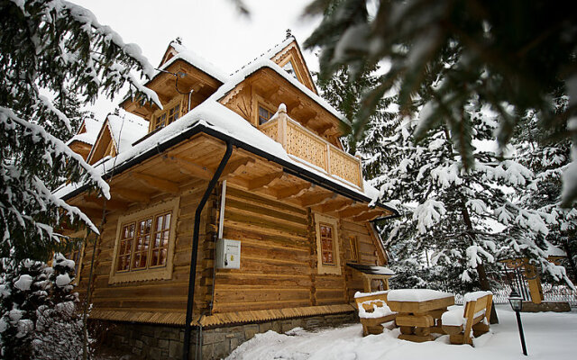 Отель Tatra Wood House Закопане вид на фасад