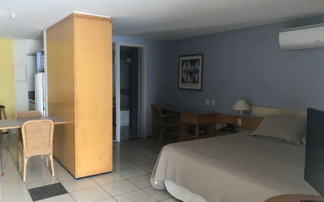Flats Iate Plaza