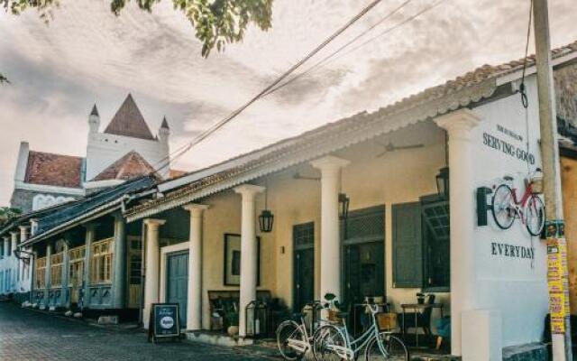 Отель The Bungalow Galle Fort Шри-Ланка, Галле - отзывы, цены и фото номеров - забронировать отель The Bungalow Galle Fort онлайн вид на фасад
