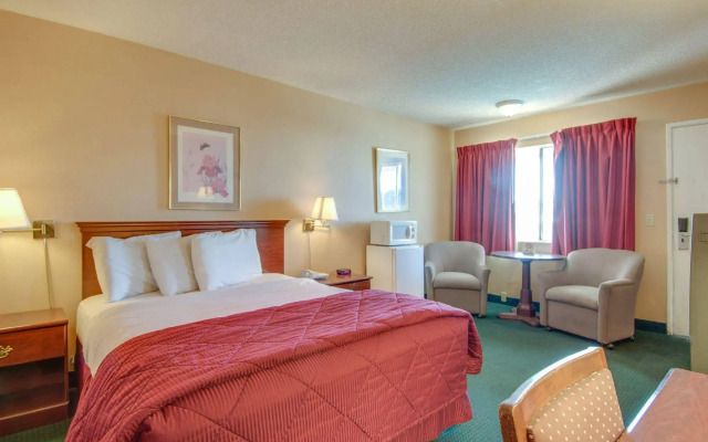 Howard Johnson Express Inn - Redding