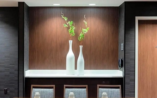 Courtyard By Marriott New York Queens/jamaica