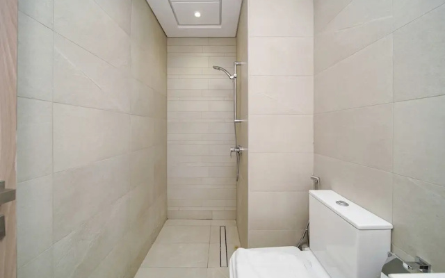 PVH - Stylish 1BR - Azizi Riviera