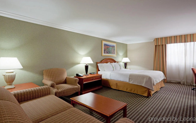 Holiday Inn Concord Downtown