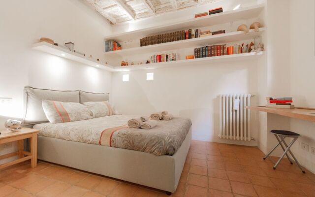 Апартаменты Gonfalone Apartment комната для гостей