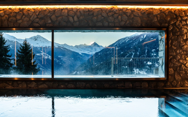 Dent Blanche Resort - TemptingPlaces Collection