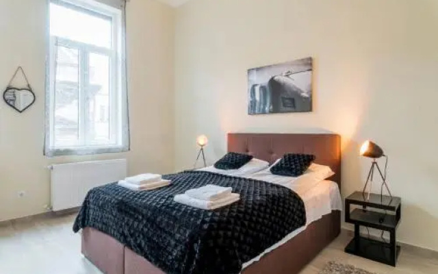 K11 Exclusive Apartment at Szimpla
