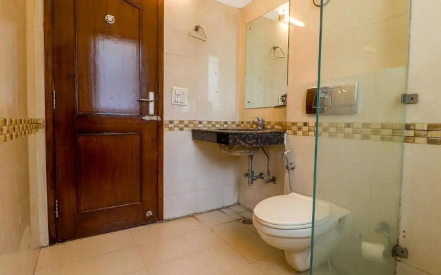 Fabhotel Imperial Inn