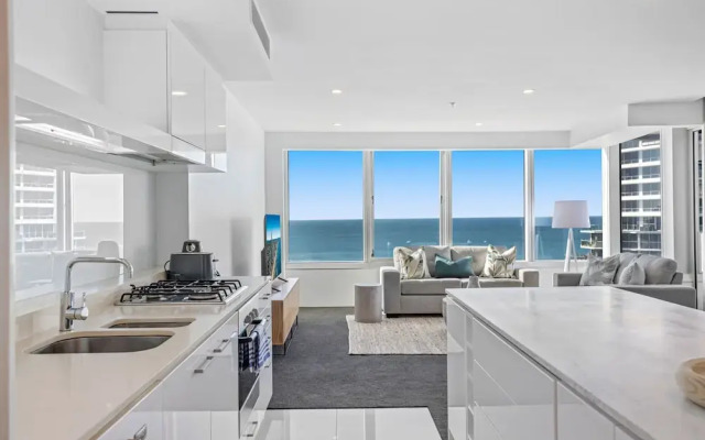 Oceanview 2-bed With Pool, Sauna, Gym & Parking