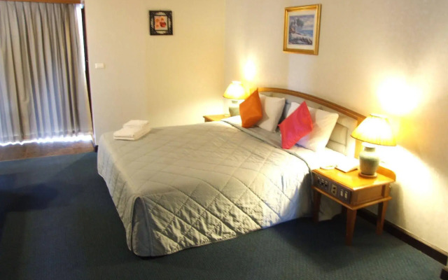 Ratchada City Hotel