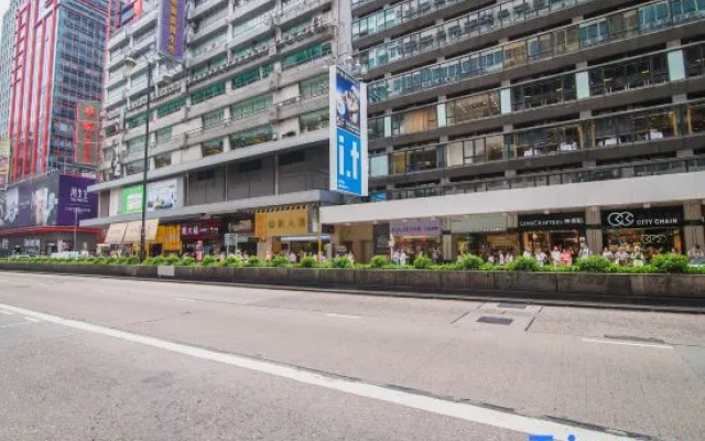 WIDE EVER HOSTEL (Mongkok MTR Exit E1)