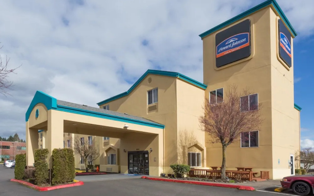 Rodeway Inn & Suites