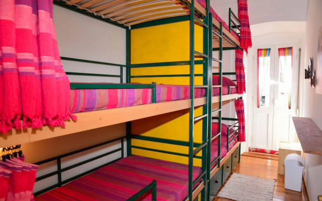 Al-Ushbuna Residence & Hostel