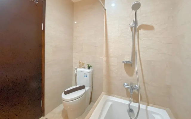 Wonderful And Homey 2Br Apartment At Menteng Park