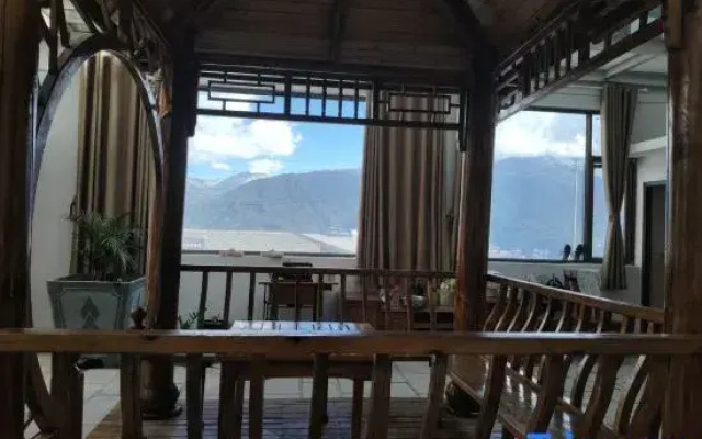 Deqin Feilai Temple Jinchenyuan Homestay