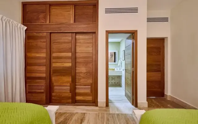 Luxury Beachfront Condo A-101
