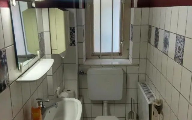 Youth Hostel 37