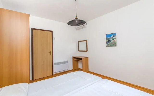 Apartments Spomenka