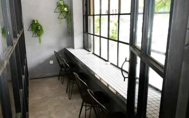 OYO 1574 U_xpress Hotel