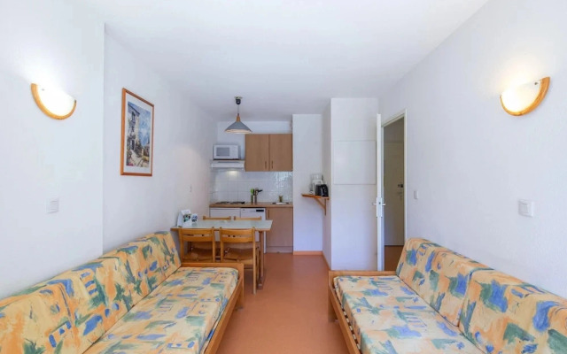 Central Renovated Stay for Four