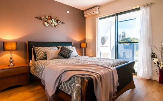 West Perth Luxury Apartment