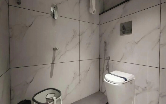 Mayo Suite