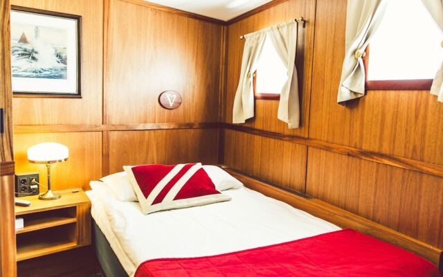 Hotel Barken Viking вид на фасад