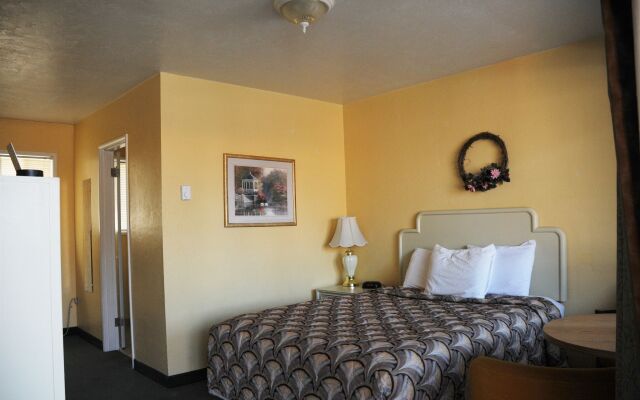 Отель Knights Inn Pendleton США, Адамс - отзывы, цены и фото номеров - забронировать отель Knights Inn Pendleton онлайн комната для гостей