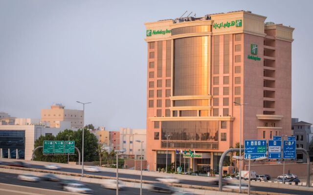 Отель Holiday Inn Jeddah Gateway вид на фасад