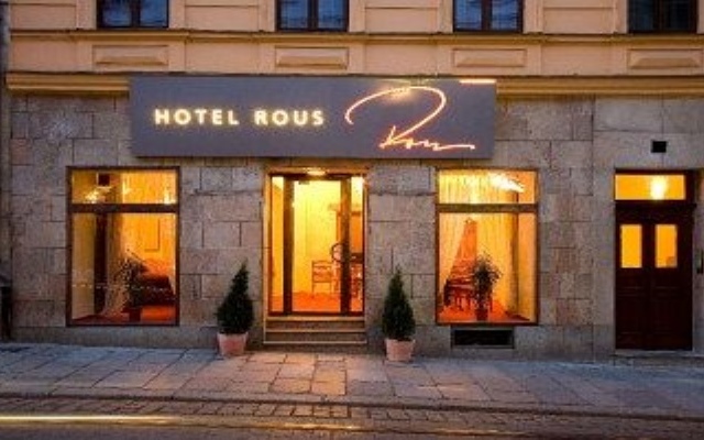 Hotel Rous Пльзень вид на фасад