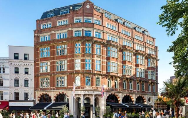 Отель Radisson Blu Edwardian, Leicester Square вид на фасад