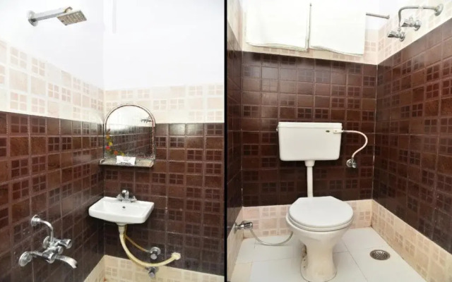 Hotel Shri Dev