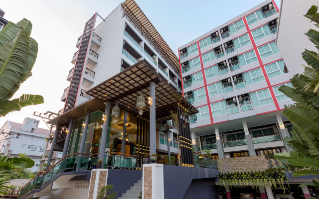 Bhukitta Hotel & Spa вид на фасад
