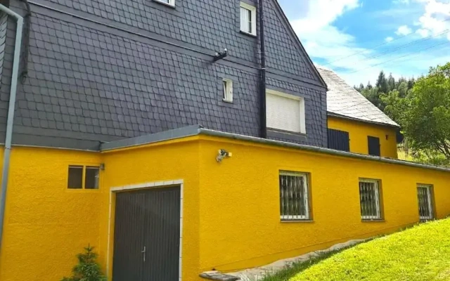Ferienhaus in Barenstein bei Grunen Hugeln