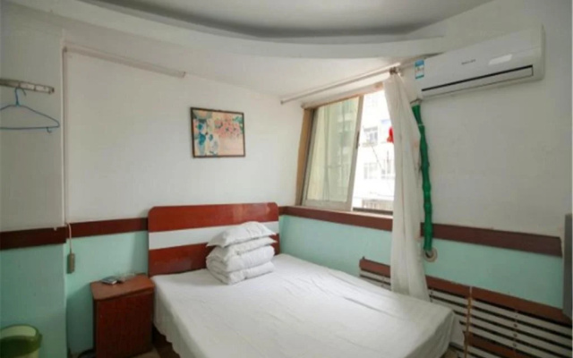 Da Lian Chun Yuan Hostel