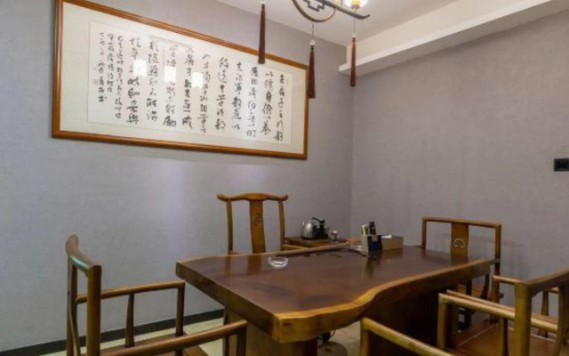 Caiyang Hotel