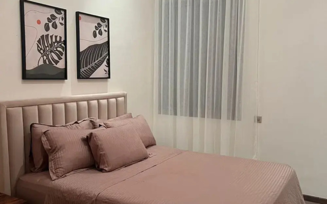 2 Bed Apartment - Balcony, Parking, Wifi