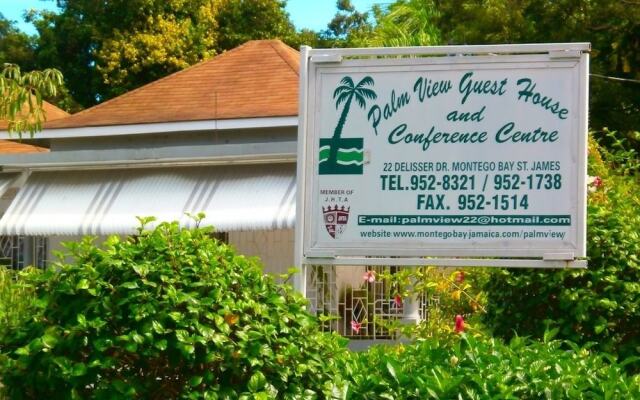 Отель Palm View Guesthouse And Conference Centre Монтего-Бей вид на фасад