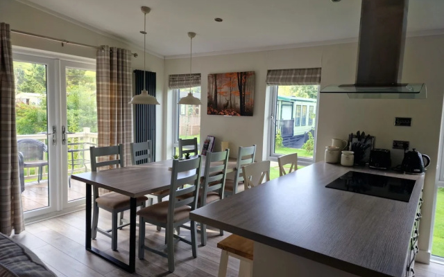 Maple 2 Bedroom Luxury Lodge in Mid Wales